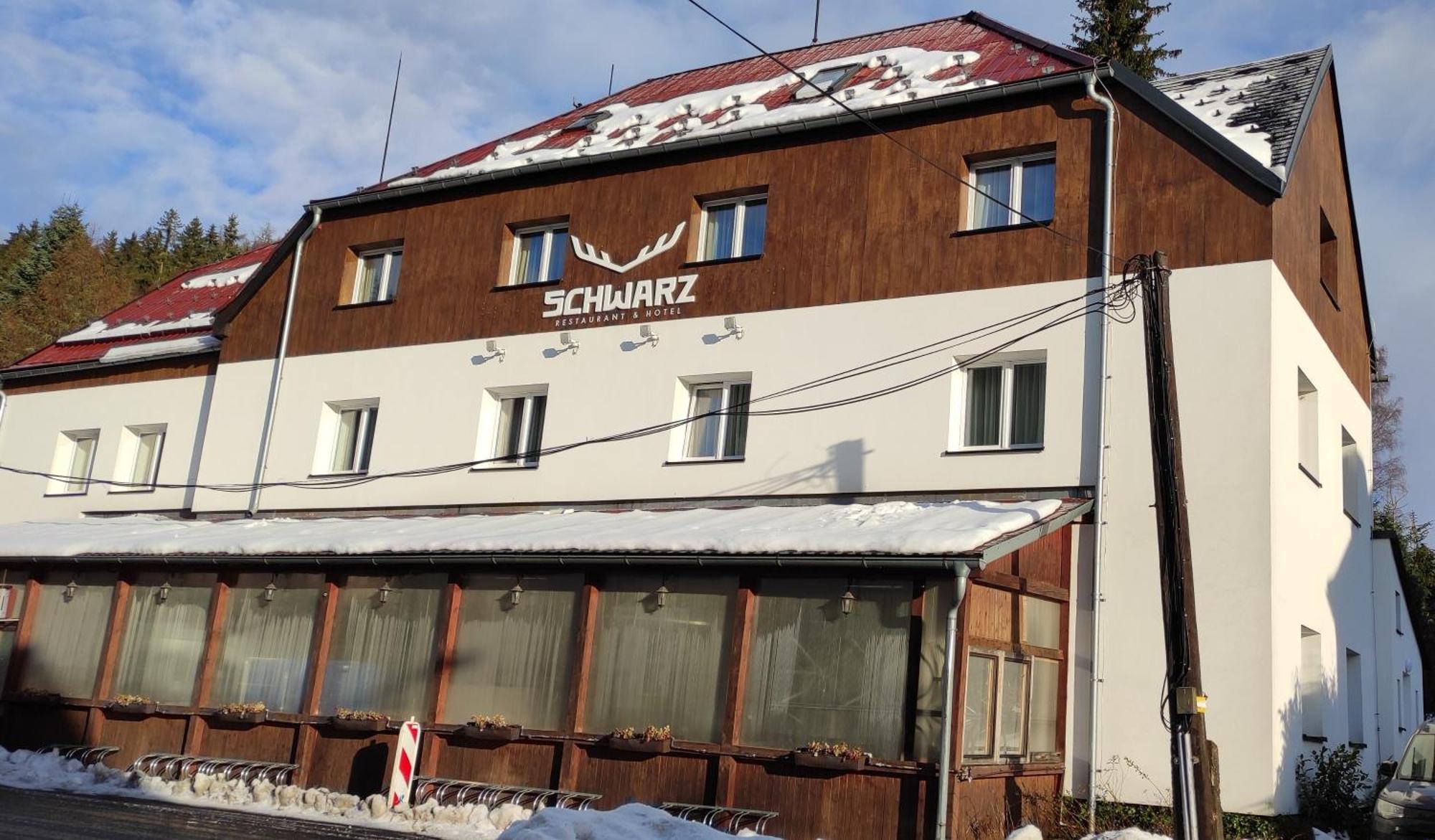 Hotel Schwarz Нове-Хамри Экстерьер фото